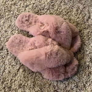 Loft Fluffy Sandal Slippers Women size 9-10